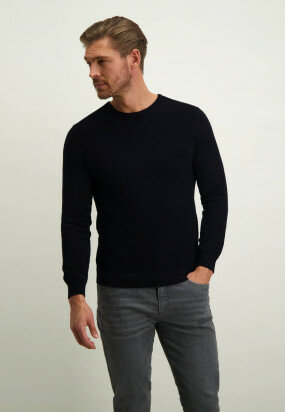 Fine-knit-jumper-with-round-neck